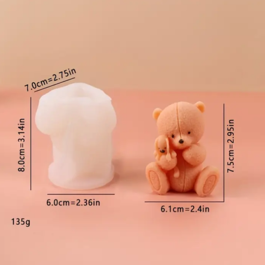 Oso 3D abrazando muñeca