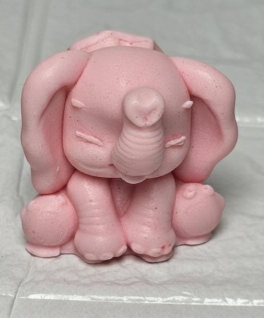 Elefantito tierno, nariz de ❤️: imagen 2